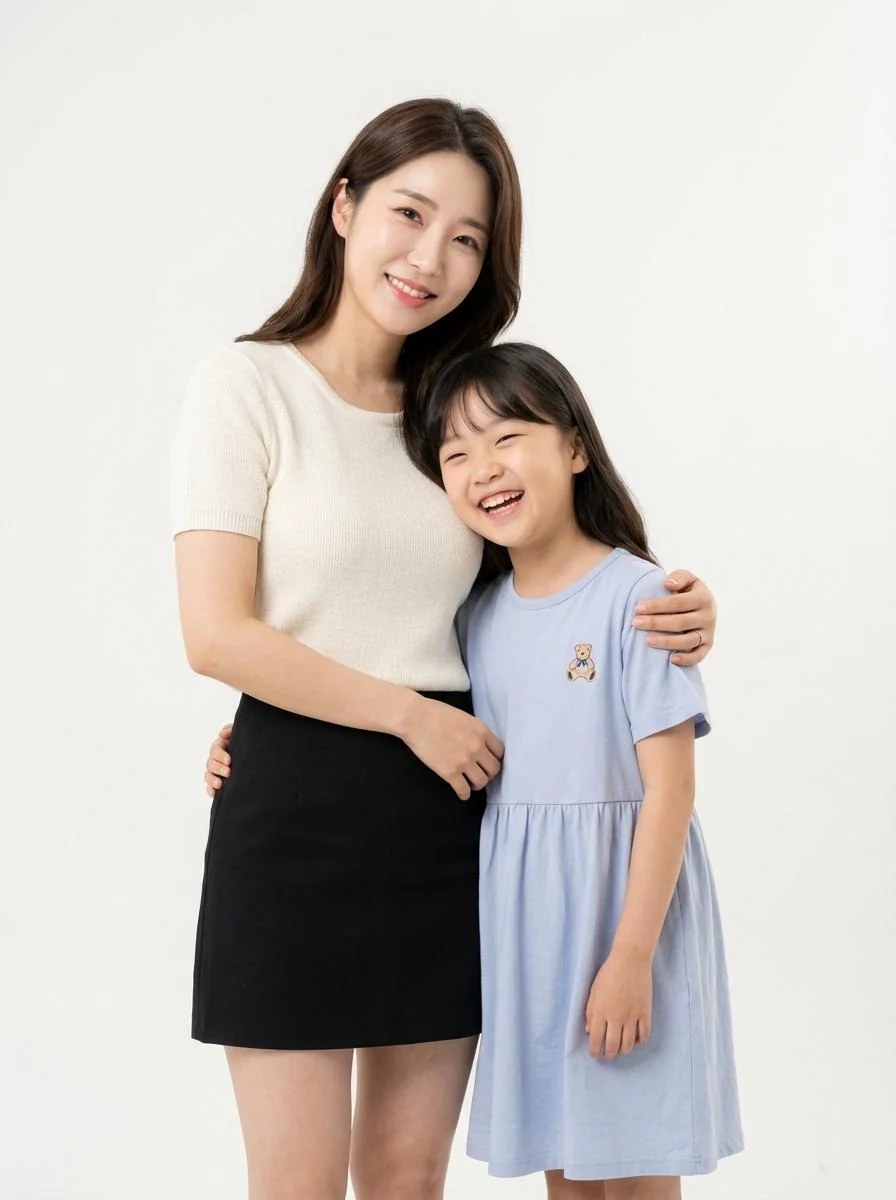 인천시 행정복지센터에서 출산 지원금을 신청하는 부부의 모습